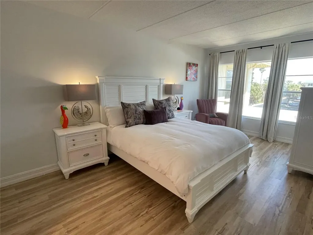 3806 Gulf Of Mexico Drive Longboat Key FL 34228
