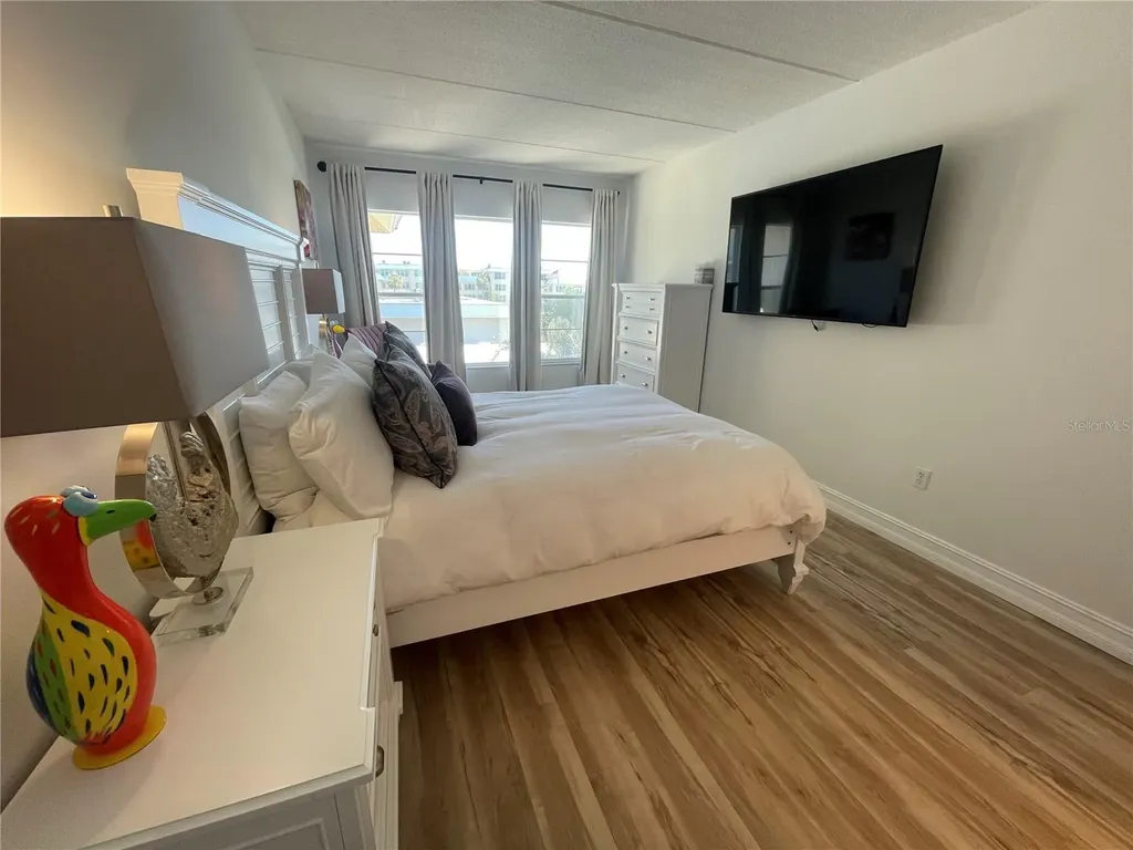 3806 Gulf Of Mexico Drive Longboat Key FL 34228