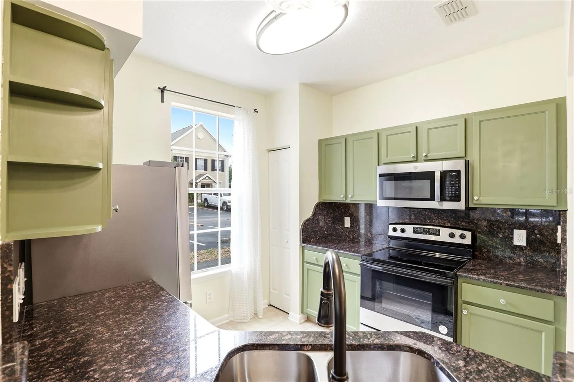 6010 Newport Lane Orlando FL 32821