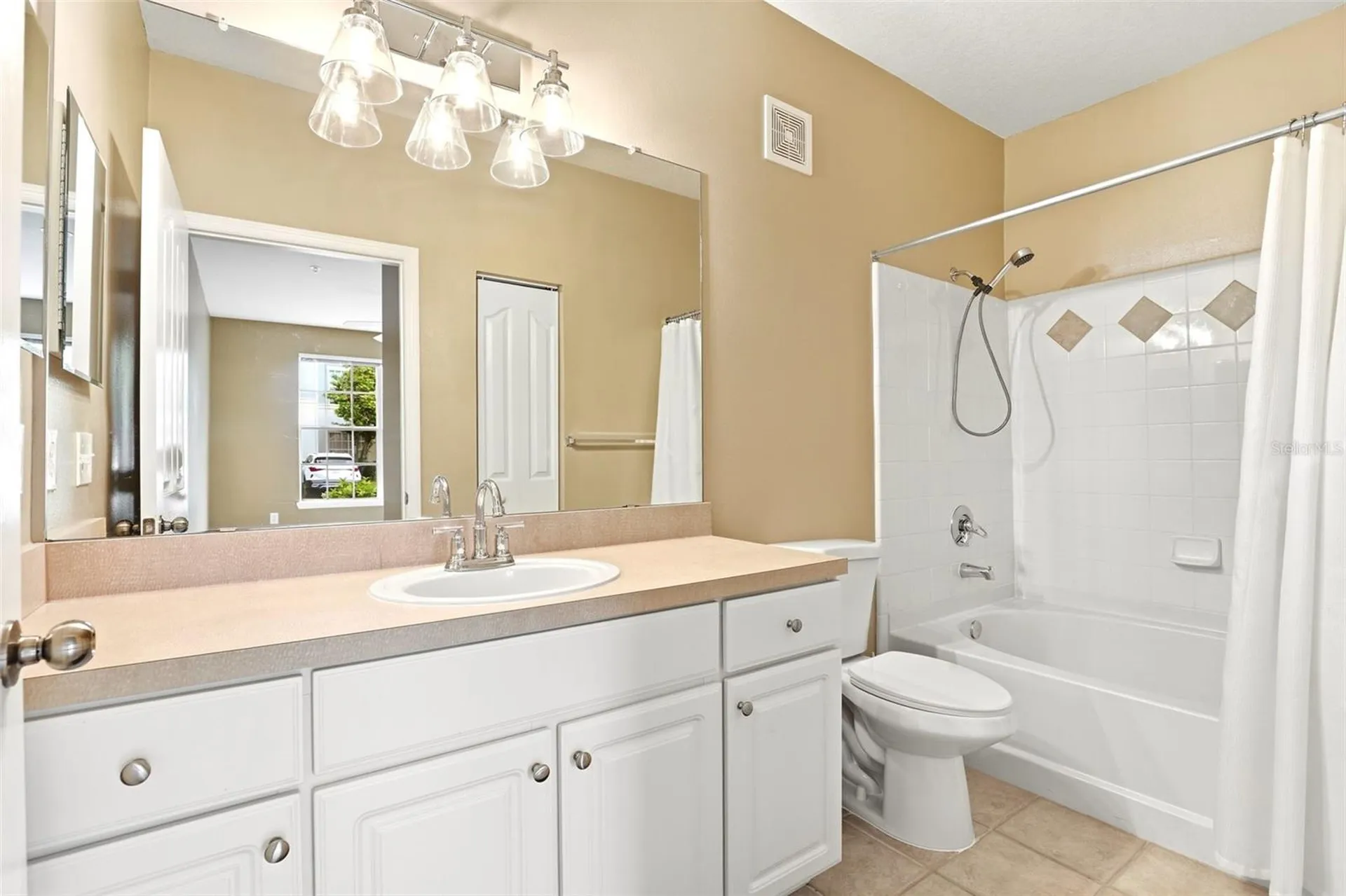 6010 Newport Lane Orlando FL 32821