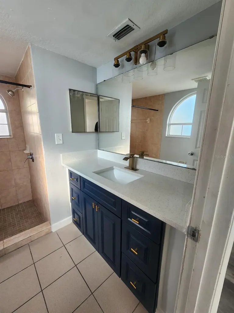 2745 N Poinciana Boulevard Kissimmee FL 34746