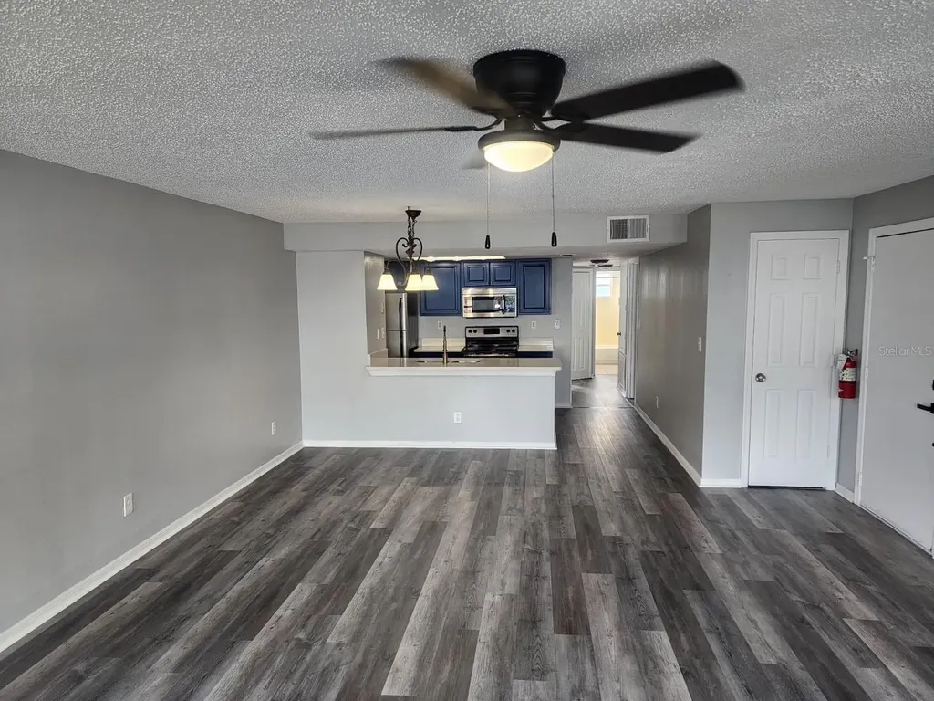 2745 N Poinciana Boulevard Kissimmee FL 34746