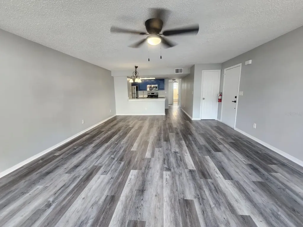 2745 N Poinciana Boulevard Kissimmee FL 34746