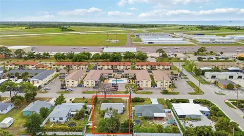 309 Base Avenue E Venice FL 34285