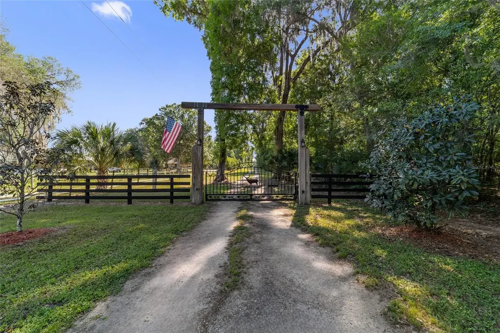 20005 NW 135th Avenue Micanopy FL 32667