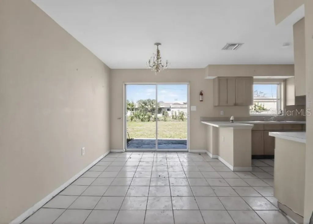 462 Ridgewood Street NW Port Charlotte FL 33952