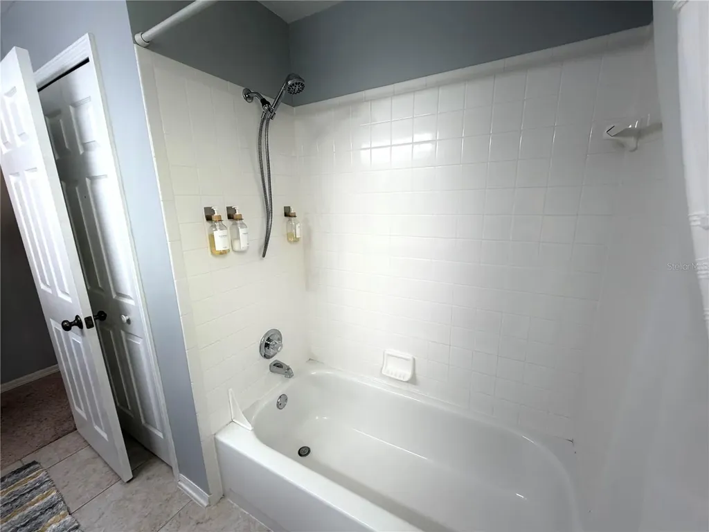 4706 Dunquin Place Tampa FL 33610