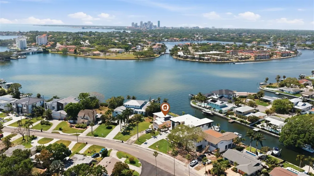 3876 Shore Acres Boulevard NE St Petersburg FL 33703