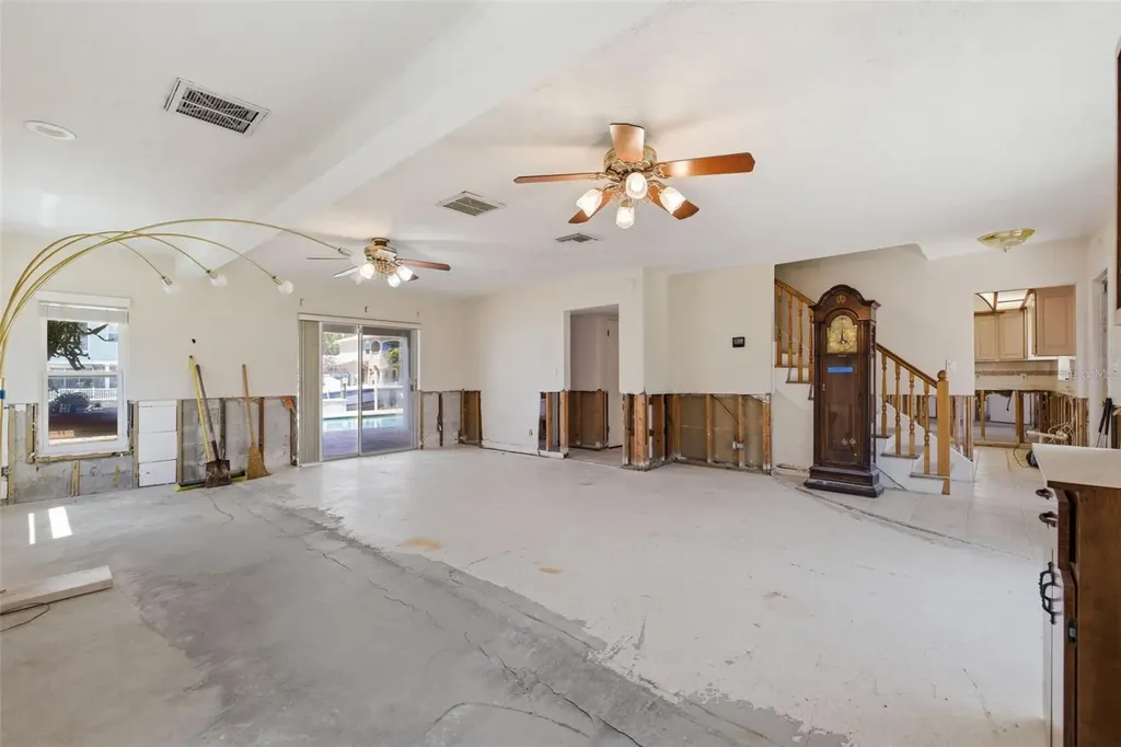 3876 Shore Acres Boulevard NE St Petersburg FL 33703