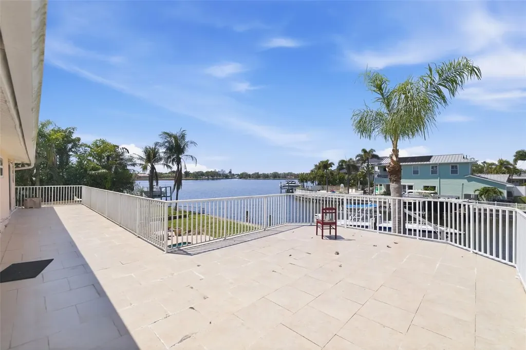 3876 Shore Acres Boulevard NE St Petersburg FL 33703