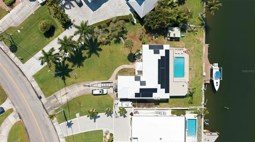 3876 Shore Acres Boulevard NE St Petersburg FL 33703