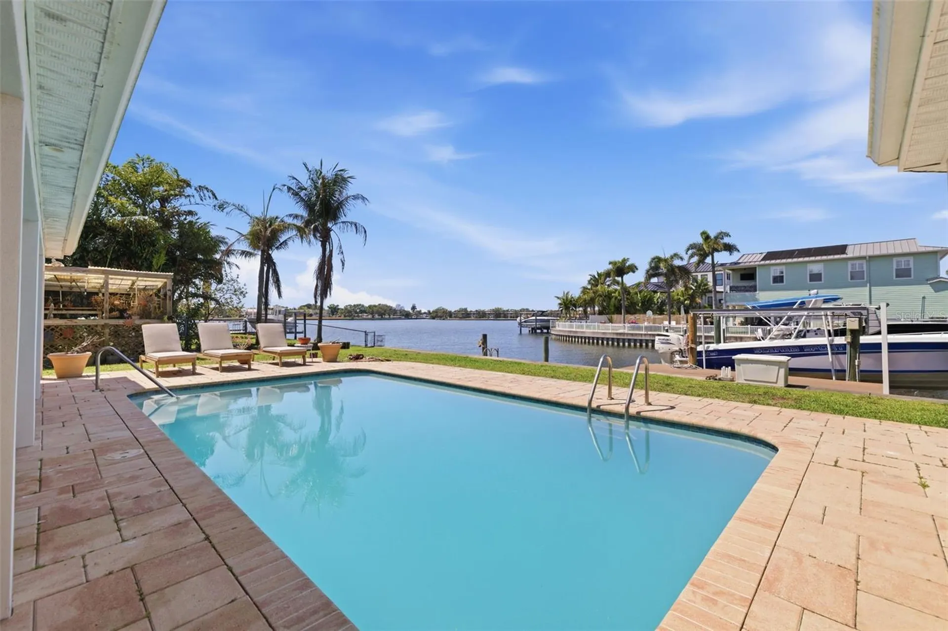 3876 Shore Acres Boulevard NE St Petersburg FL 33703