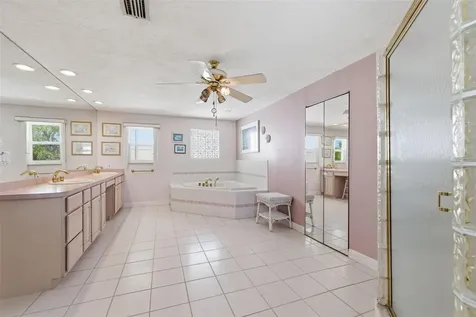 3876 Shore Acres Boulevard NE St Petersburg FL 33703