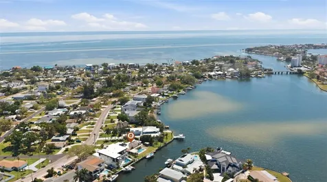3876 Shore Acres Boulevard NE St Petersburg FL 33703