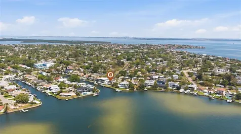 3876 Shore Acres Boulevard NE St Petersburg FL 33703