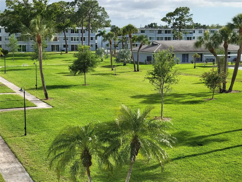 4715 Bay Street NE St Petersburg FL 33703