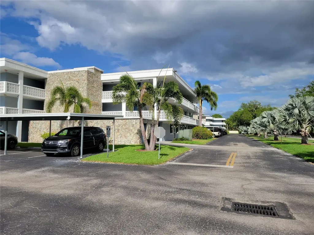 4715 Bay Street NE St Petersburg FL 33703