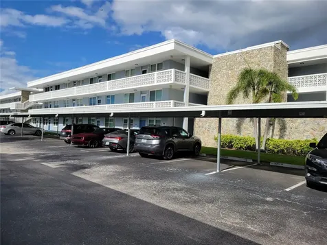 4715 Bay Street NE St Petersburg FL 33703