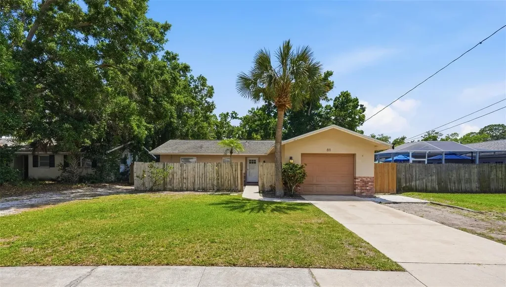 811 Michigan Boulevard Dunedin FL 34698