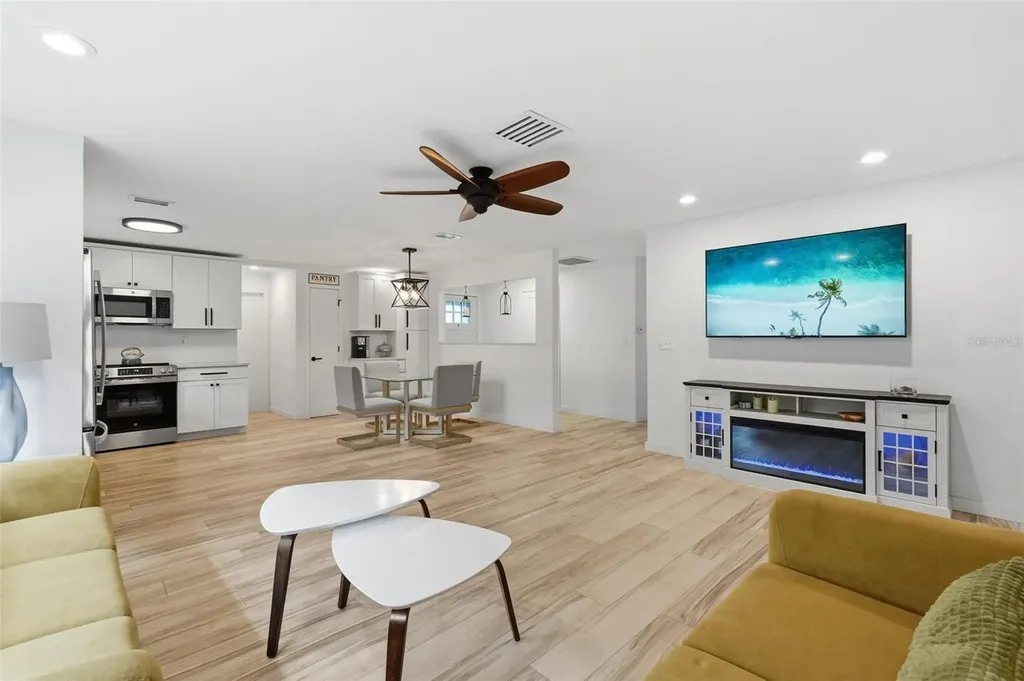 811 Michigan Boulevard Dunedin FL 34698