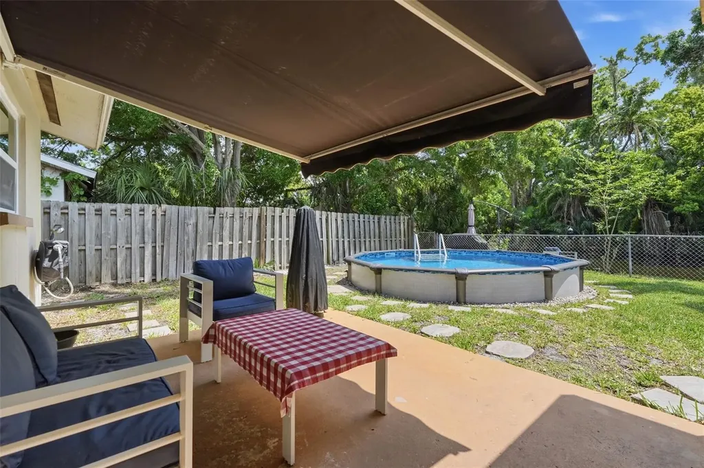 811 Michigan Boulevard Dunedin FL 34698