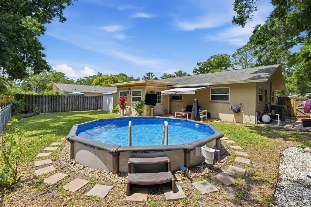 811 Michigan Boulevard Dunedin FL 34698