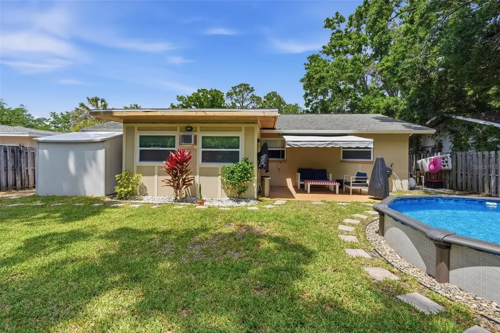 811 Michigan Boulevard Dunedin FL 34698