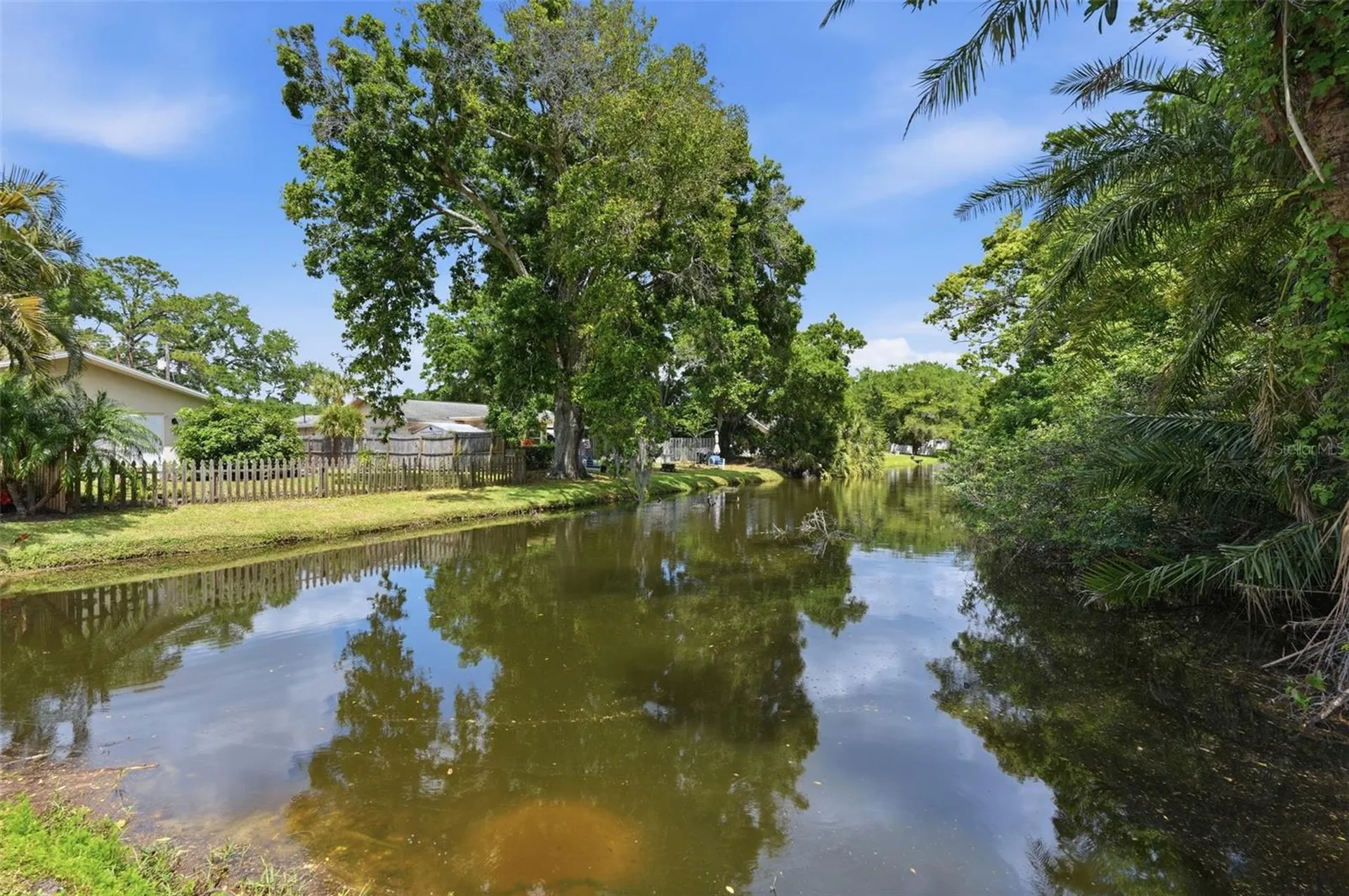 811 Michigan Boulevard Dunedin FL 34698