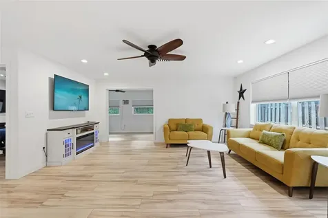811 Michigan Boulevard Dunedin FL 34698