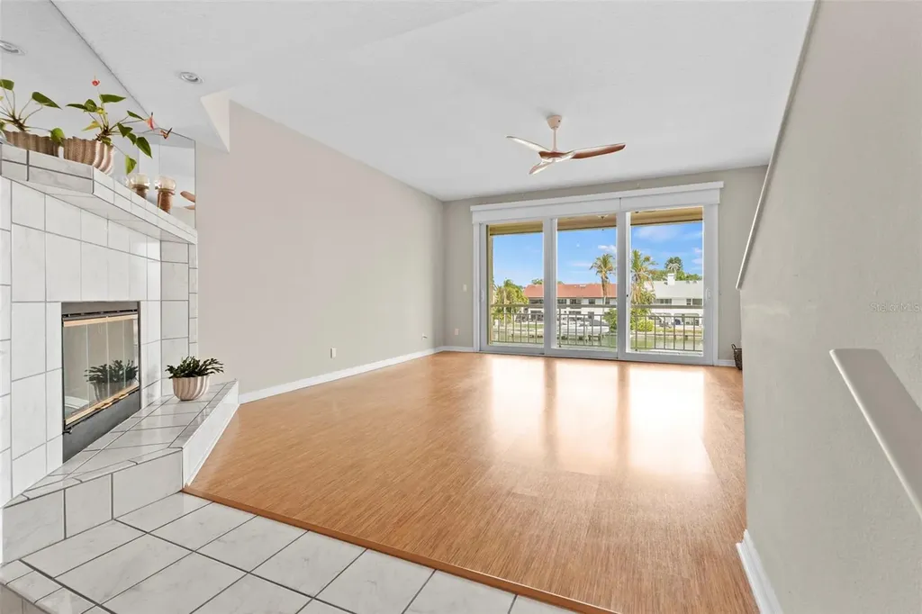 1071 Pinellas Bayway S St Petersburg FL 33715