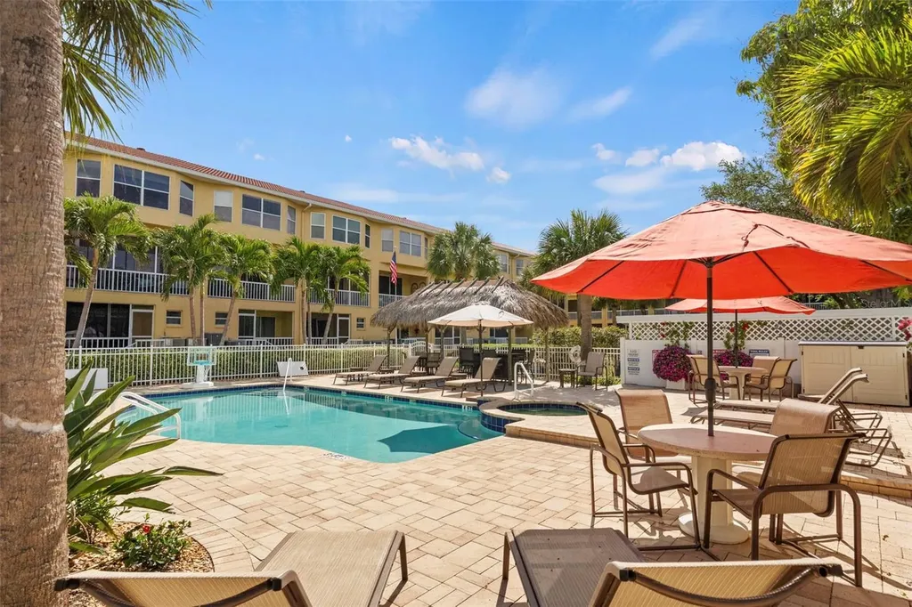 1071 Pinellas Bayway S St Petersburg FL 33715