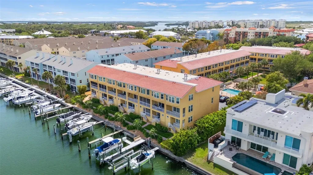 1071 Pinellas Bayway S St Petersburg FL 33715