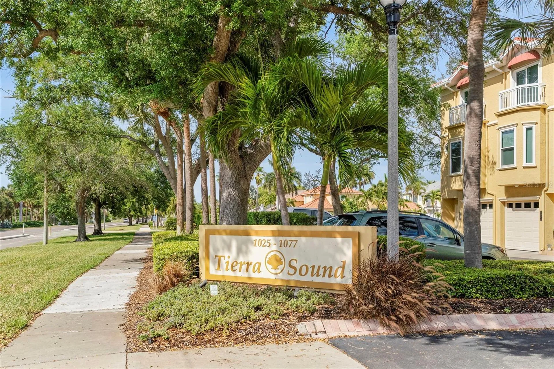 1071 Pinellas Bayway S St Petersburg FL 33715