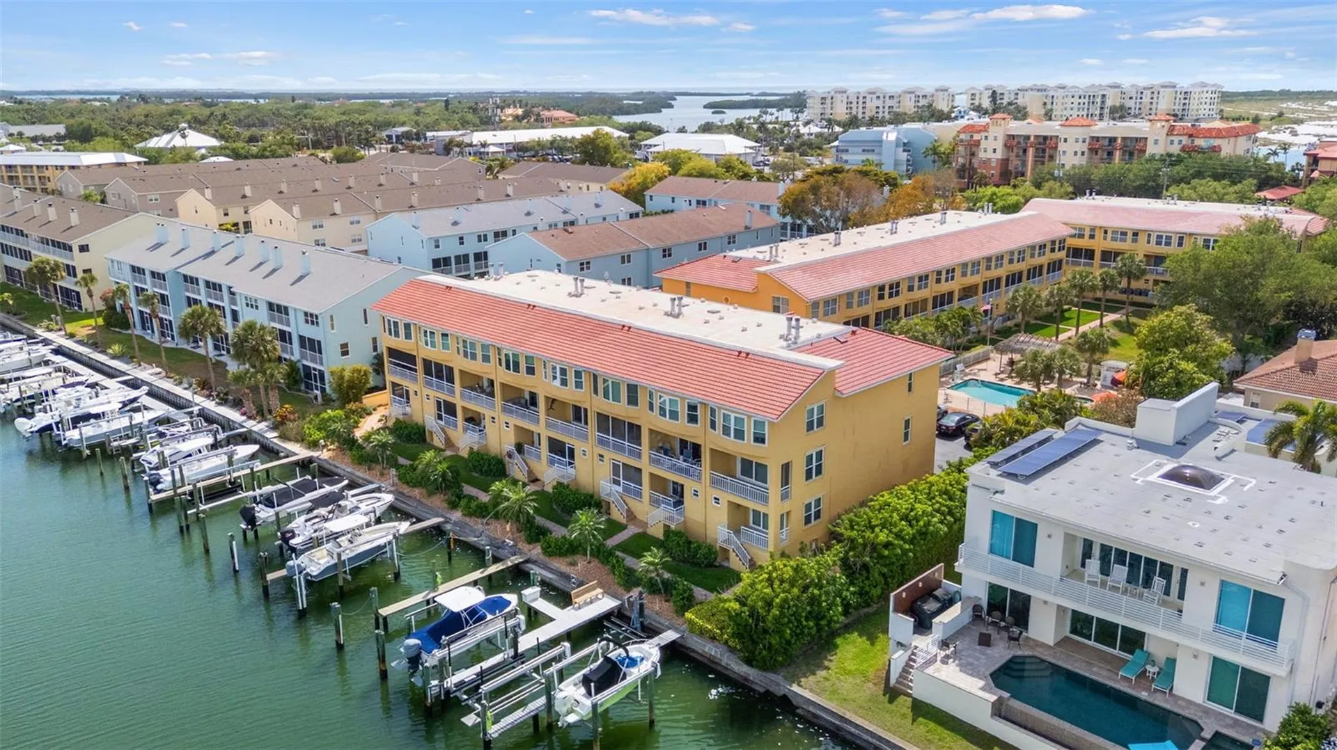 1071 Pinellas Bayway S St Petersburg FL 33715