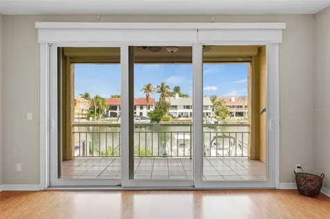 1071 Pinellas Bayway S St Petersburg FL 33715