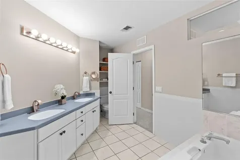 1071 Pinellas Bayway S St Petersburg FL 33715