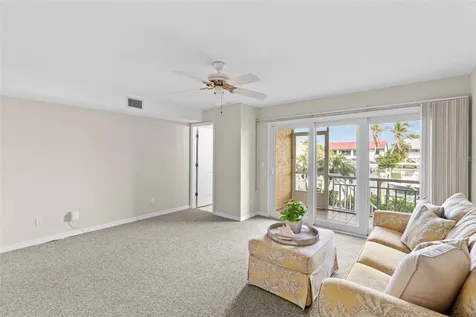 1071 Pinellas Bayway S St Petersburg FL 33715
