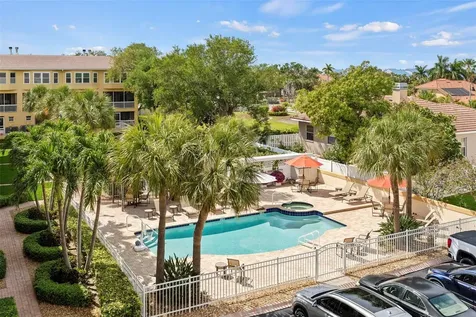 1071 Pinellas Bayway S St Petersburg FL 33715