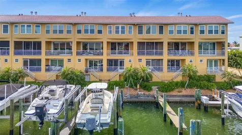 1071 Pinellas Bayway S St Petersburg FL 33715