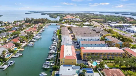 1071 Pinellas Bayway S St Petersburg FL 33715