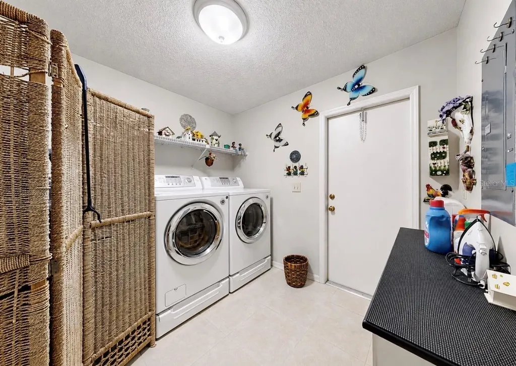 319 Linger Lane Sun City Center FL 33573