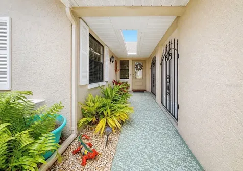 319 Linger Lane Sun City Center FL 33573