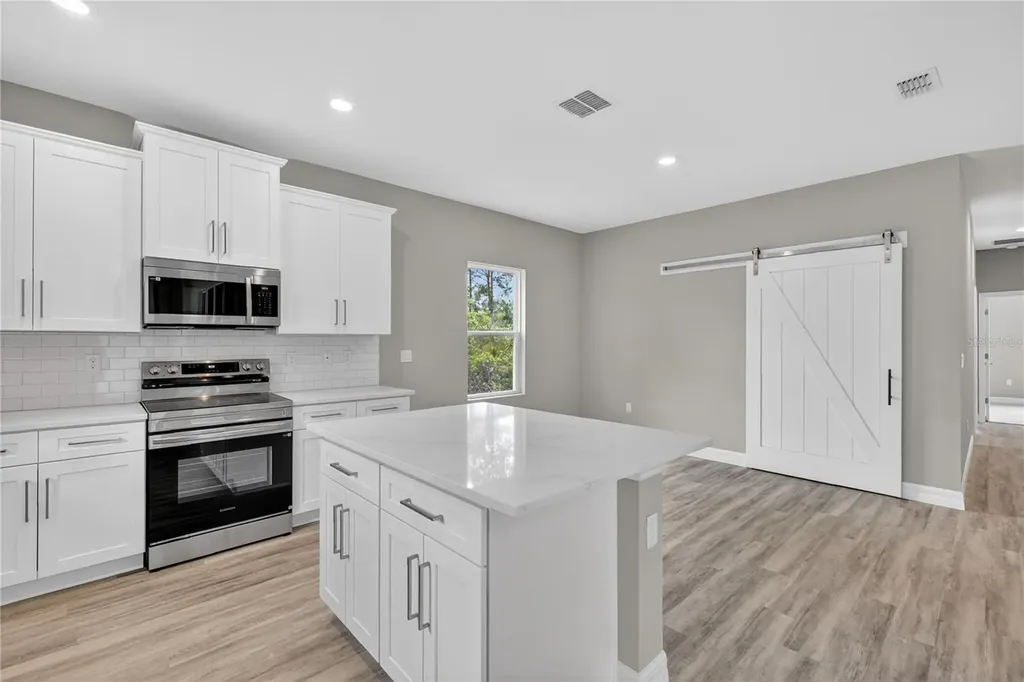 30165 W Bluebell Avenue Eustis FL 32736