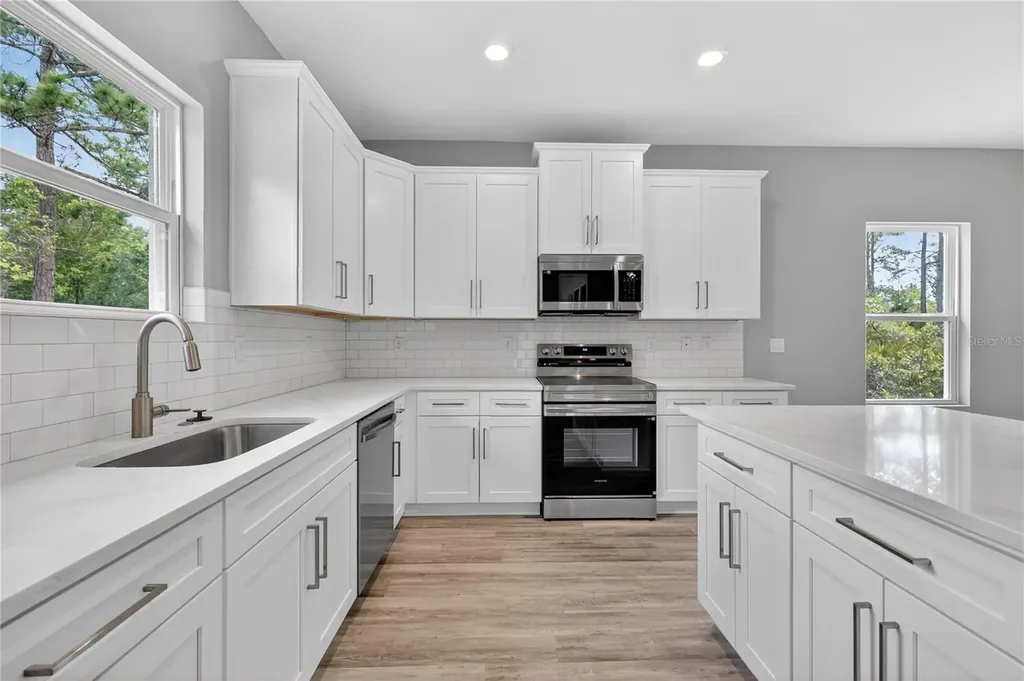 30165 W Bluebell Avenue Eustis FL 32736