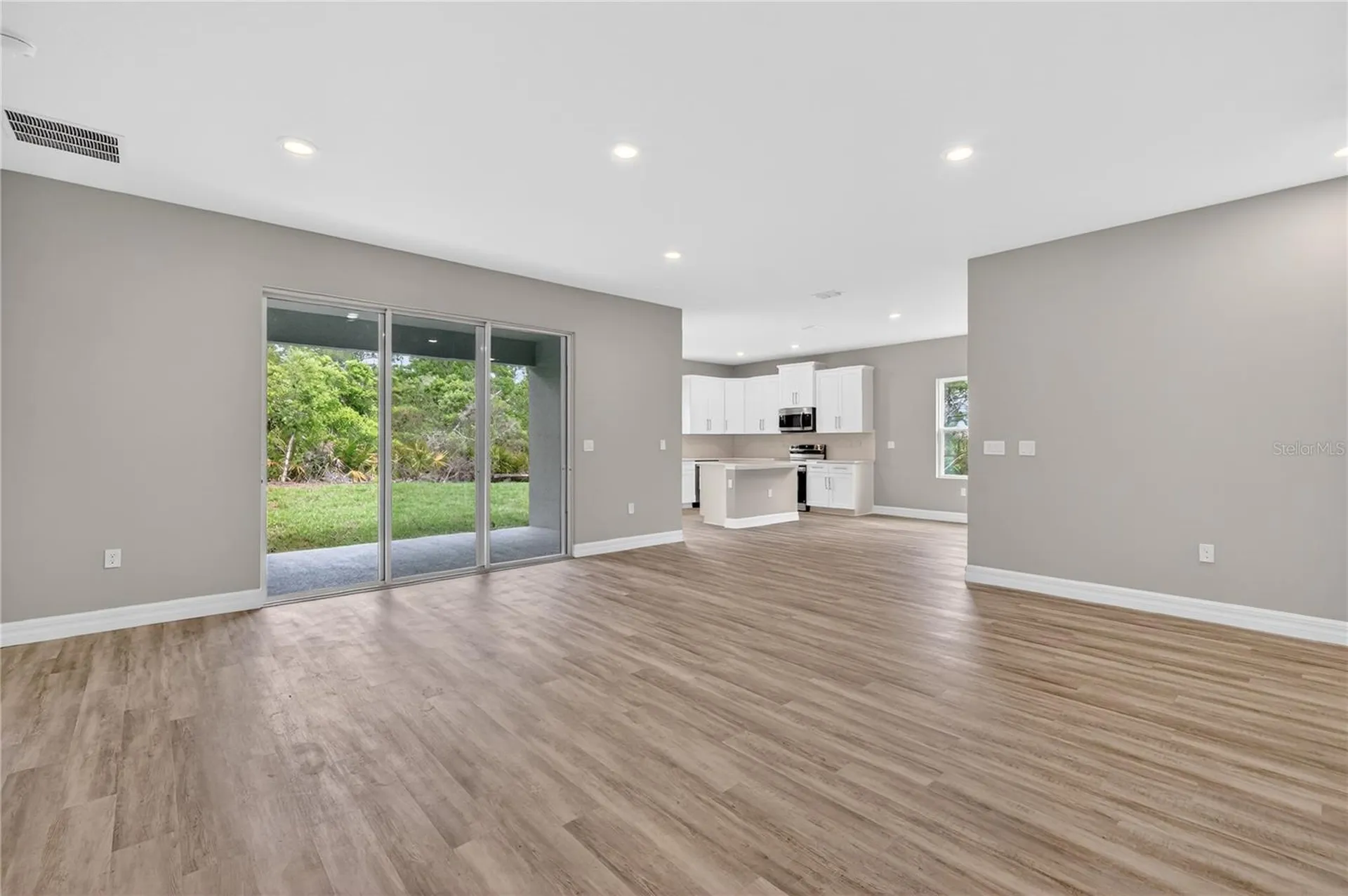 30165 W Bluebell Avenue Eustis FL 32736
