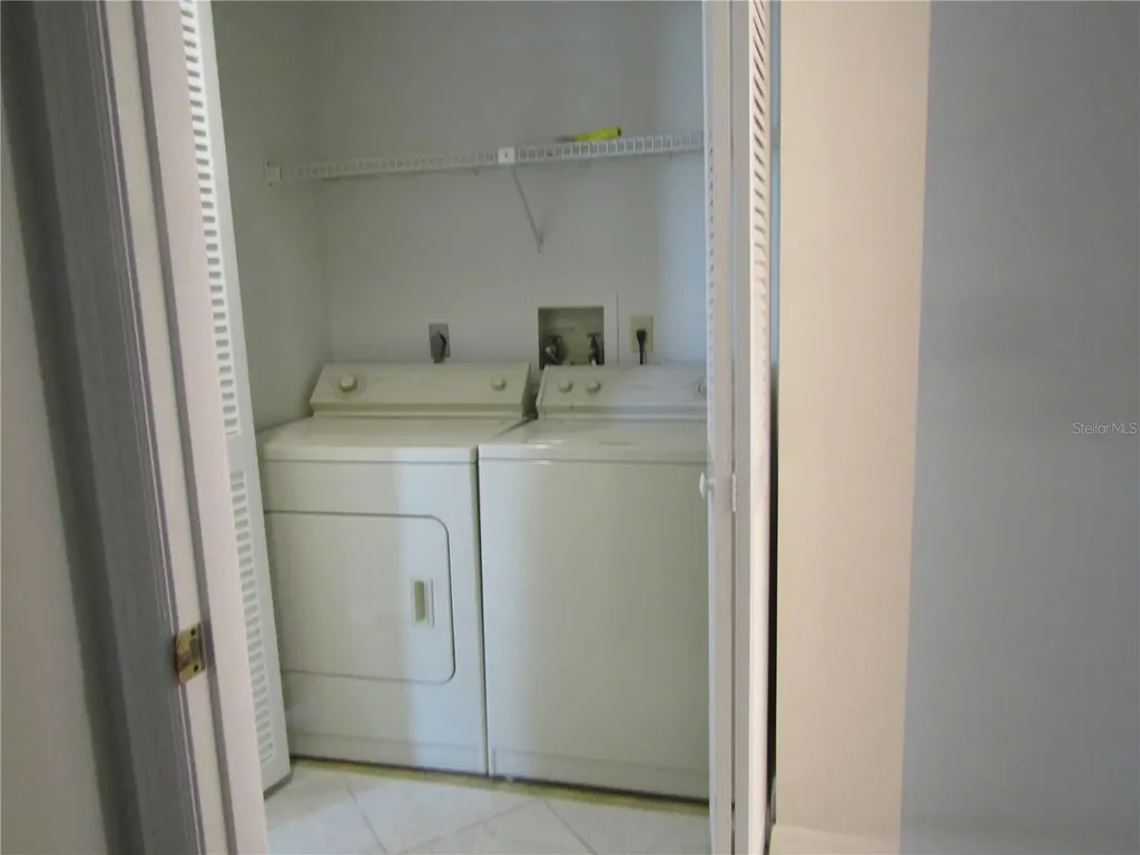 3010 Ringwood Meadow Sarasota FL 34235