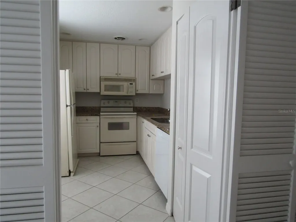 3010 Ringwood Meadow Sarasota FL 34235