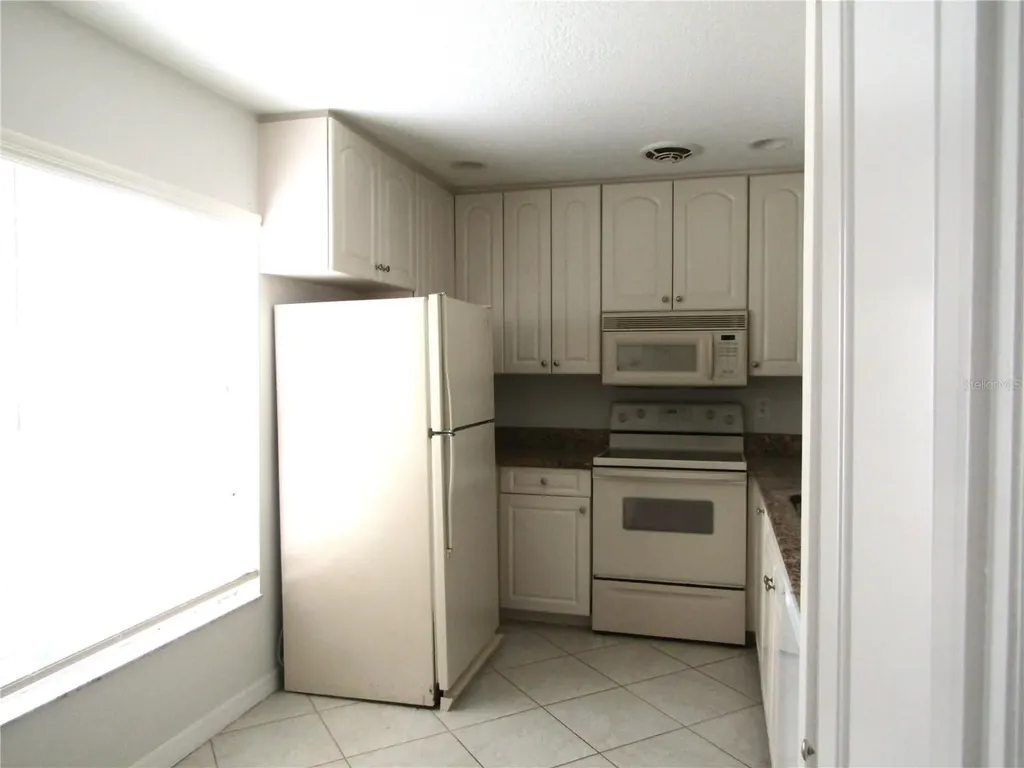 3010 Ringwood Meadow Sarasota FL 34235
