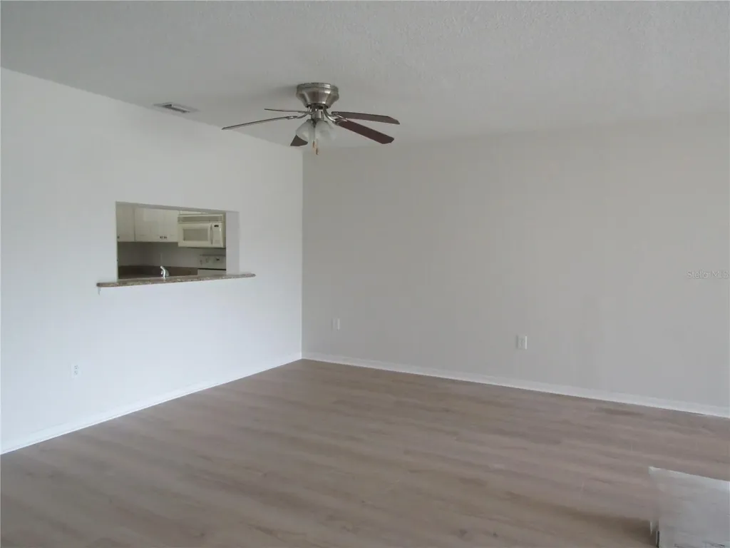 3010 Ringwood Meadow Sarasota FL 34235