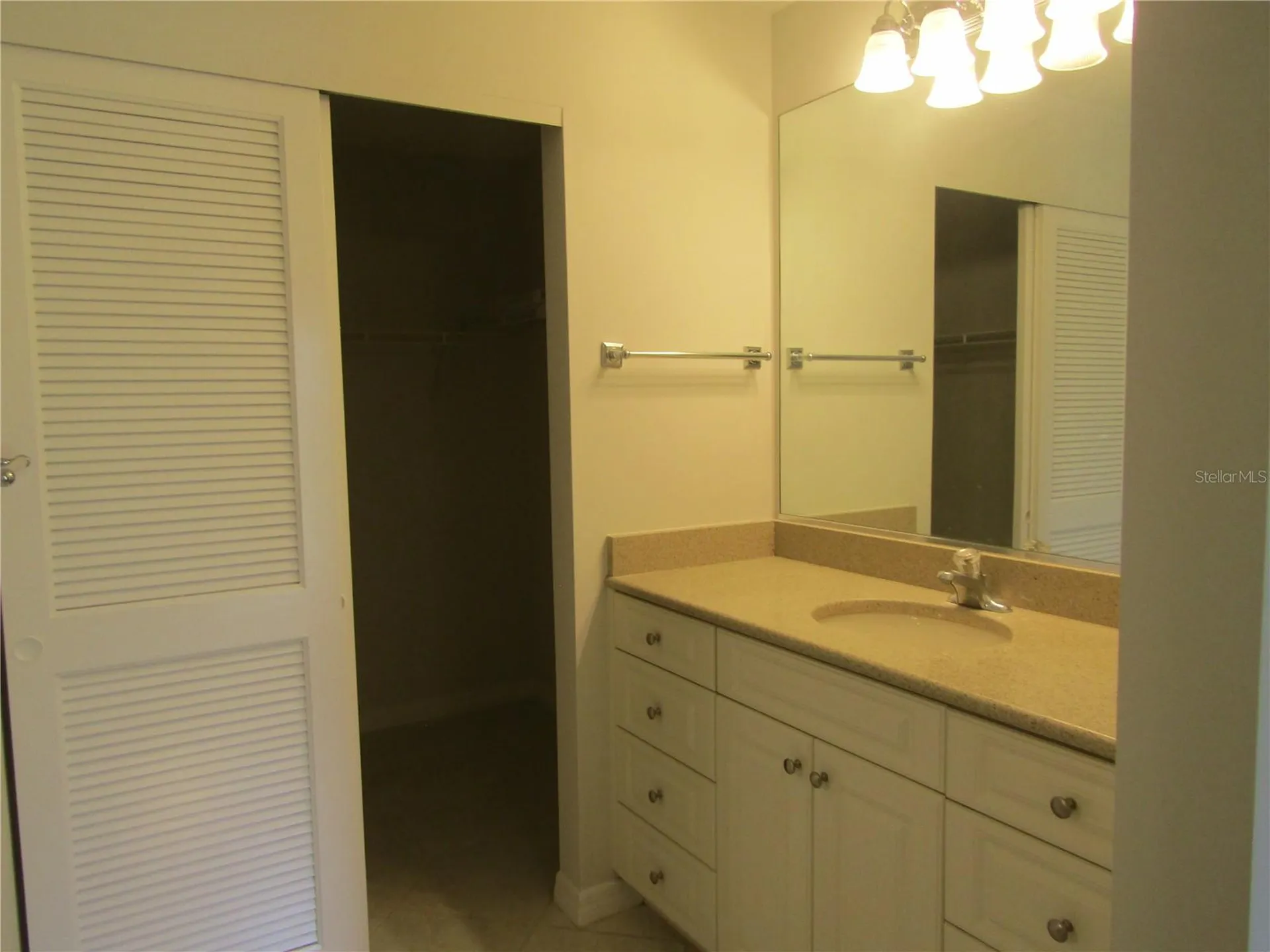 3010 Ringwood Meadow Sarasota FL 34235
